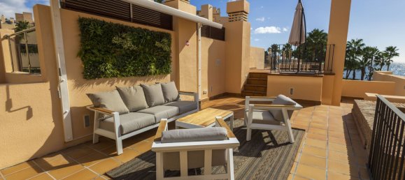 1 bedroom Penthouse in Estepona, Spain No. 146703 3