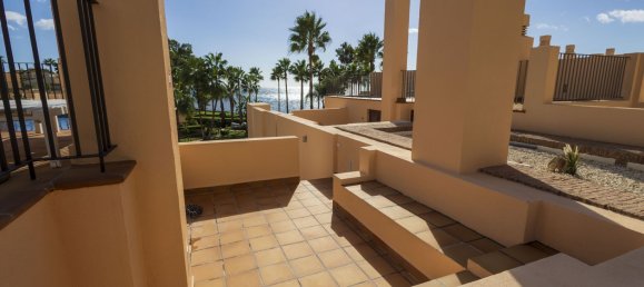 1 bedroom Penthouse in Estepona, Spain No. 146703 4