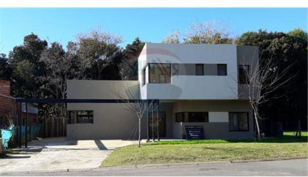 3 bedrooms House in Escobar, Argentina No. 9676