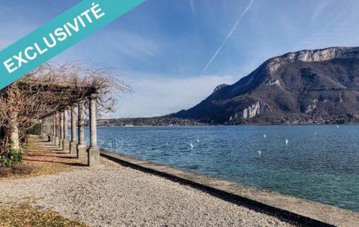 3 bedrooms Apartment in Annecy, France No. 27011