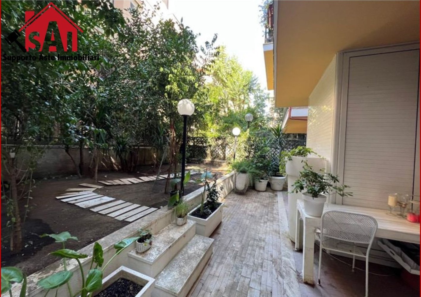 Квартира с 4 комнатами в Рим, Италия № 32380