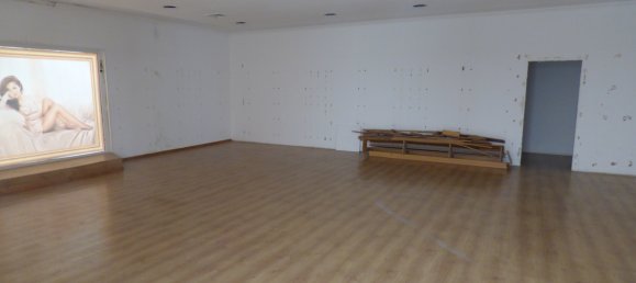 100m² Commercial property in Pombal, Portugal No. 75587 6