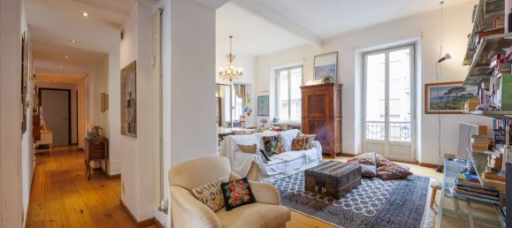 6 bedrooms Apartment in Turin, Italy No. 379744 4