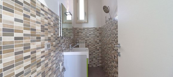 3-salle Appartement à Bari, Italy No. 119654 7