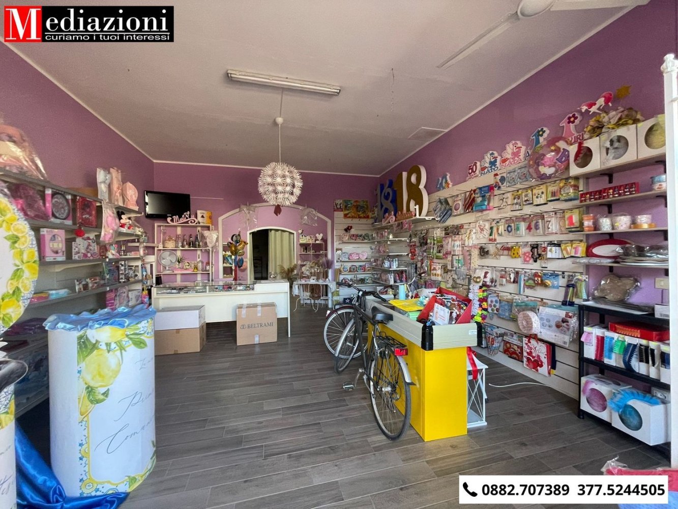 Коммерческая недвижимость 100м² в Лезина, Италия № 126807