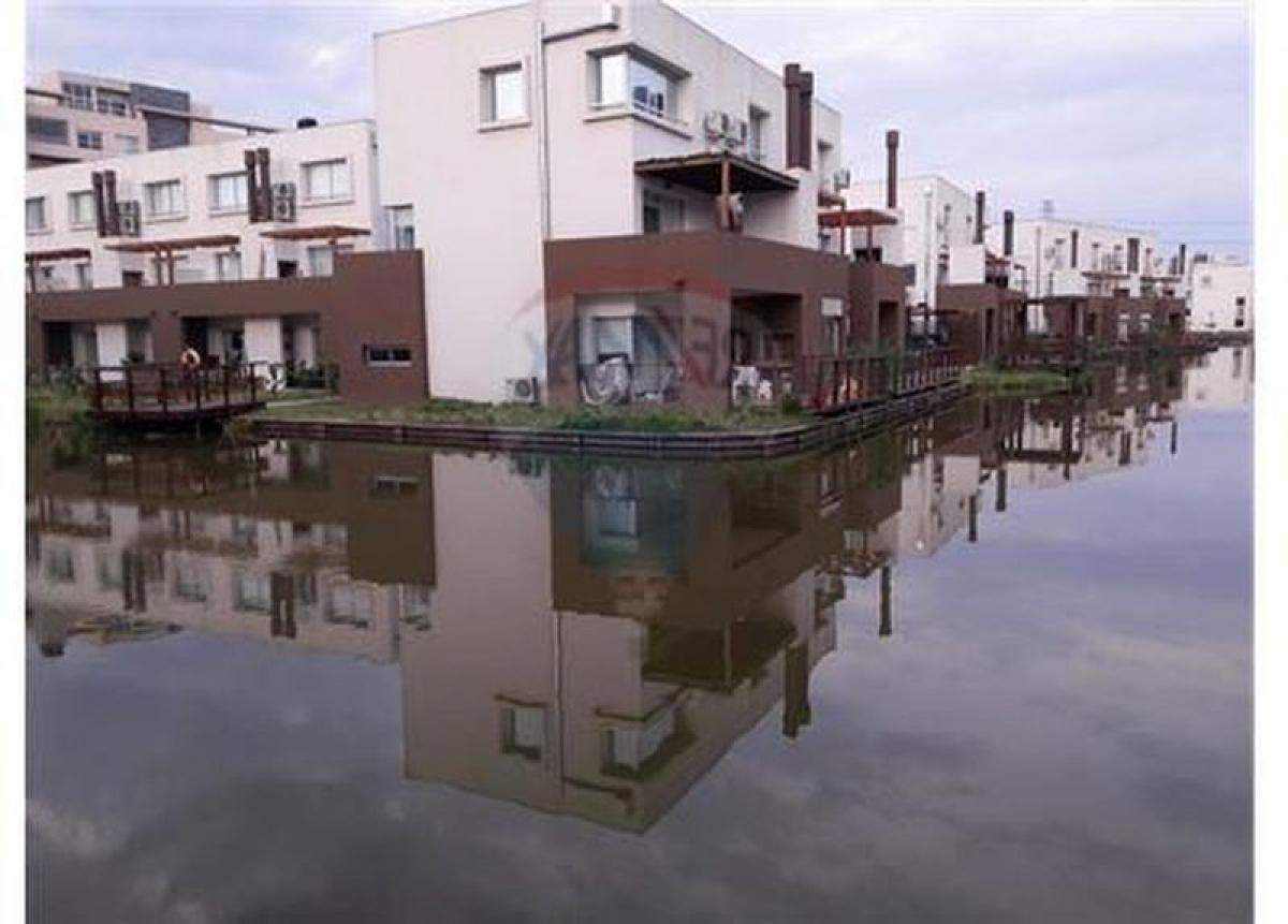 Studio in Tigre, Argentina No. 12560