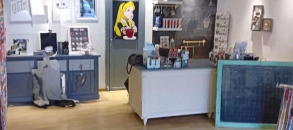 46m² Commercial property in Sarzana, Italy No. 206654 6