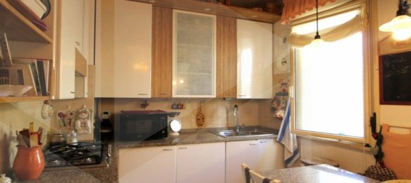 Apartamento de 5 habitaciónes en Pontedera, Italy No. 22778 10