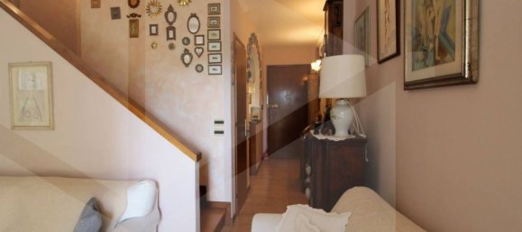 Apartamento de 5 habitaciónes en Pontedera, Italy No. 22778 8