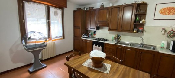 4 غرف نوم شقة في Santo Stefano di Magra, Italy رقم 331790 22