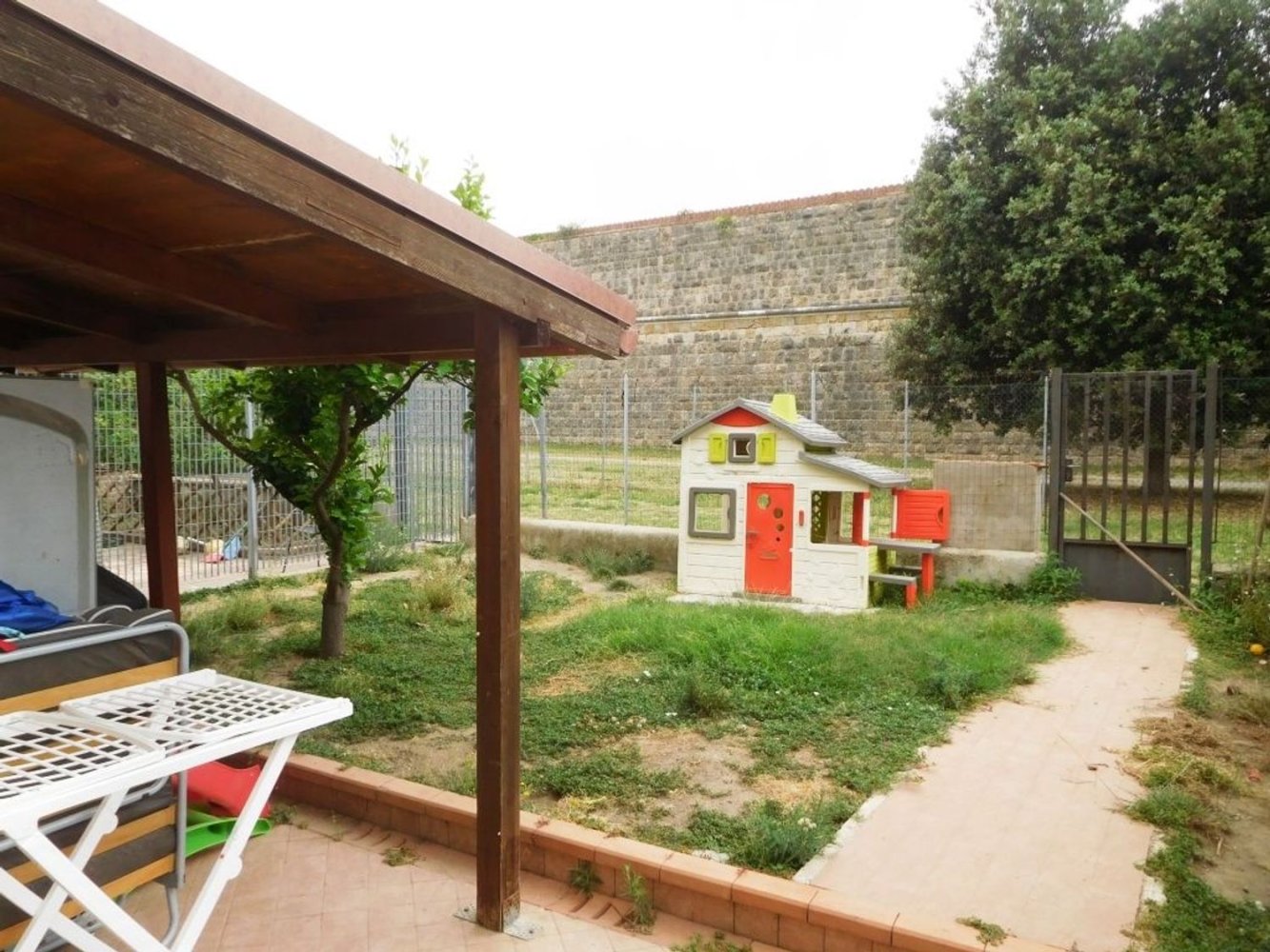 6-salle Duplex à Livorno, Italy No. 135002