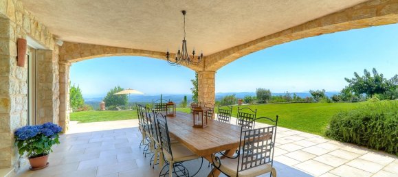 7 bedrooms Villa in Tourrettes-sur-Loup, France No. 638 5