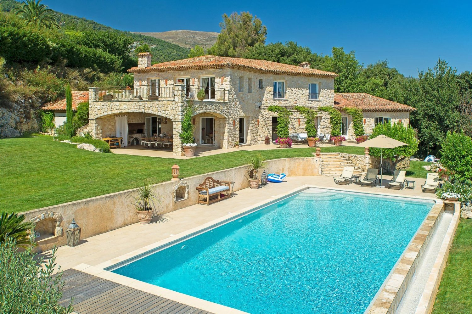 7 bedrooms Villa in Tourrettes-sur-Loup, France No. 638