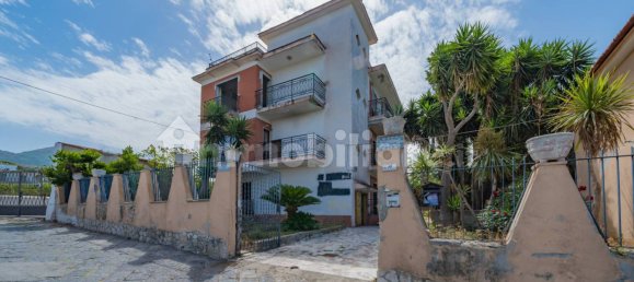 5 bedrooms Villa in Ercolano, Italy No. 343349 2