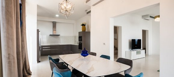 5 bedrooms Commercial property in Budva, Montenegro No. 33 24