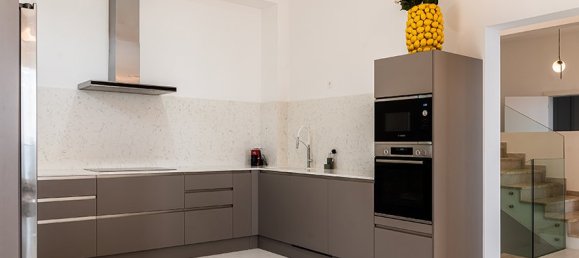 5 bedrooms Commercial property in Budva, Montenegro No. 33 29