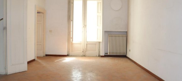 Apartamento de 5 habitaciónes en Bari, Italy No. 163866 3