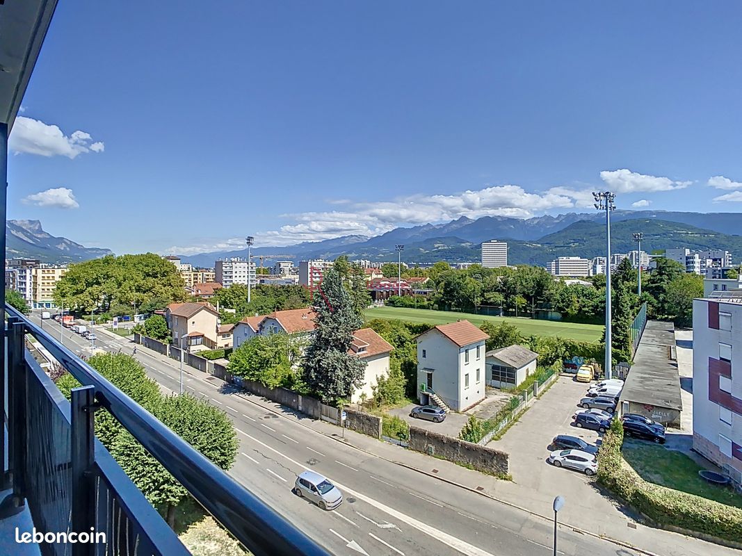 3 chambres Appartement à Grenoble, France No. 338286