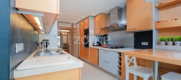 3 bedrooms Apartment in Lisbon, Portugal No. 108259 5