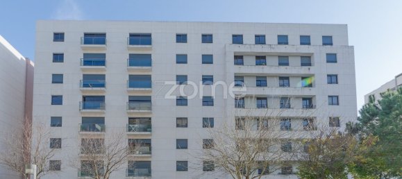 3 bedrooms Apartment in Lisbon, Portugal No. 108259 2