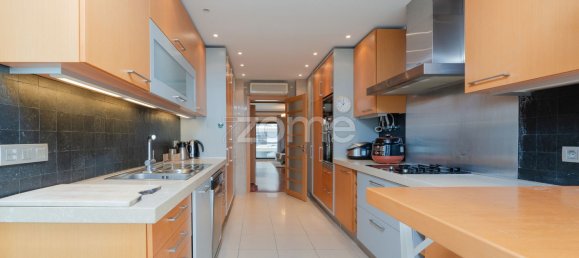 3 bedrooms Apartment in Lisbon, Portugal No. 108259 7