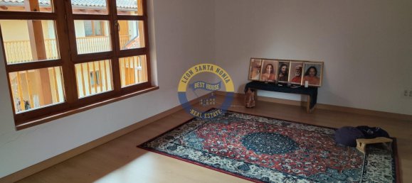 15 bedrooms House in Villaquilambre, Spain No. 101187 12