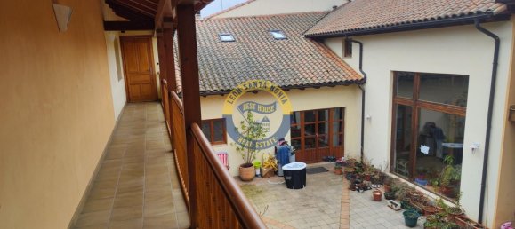 15 bedrooms House in Villaquilambre, Spain No. 101187 9