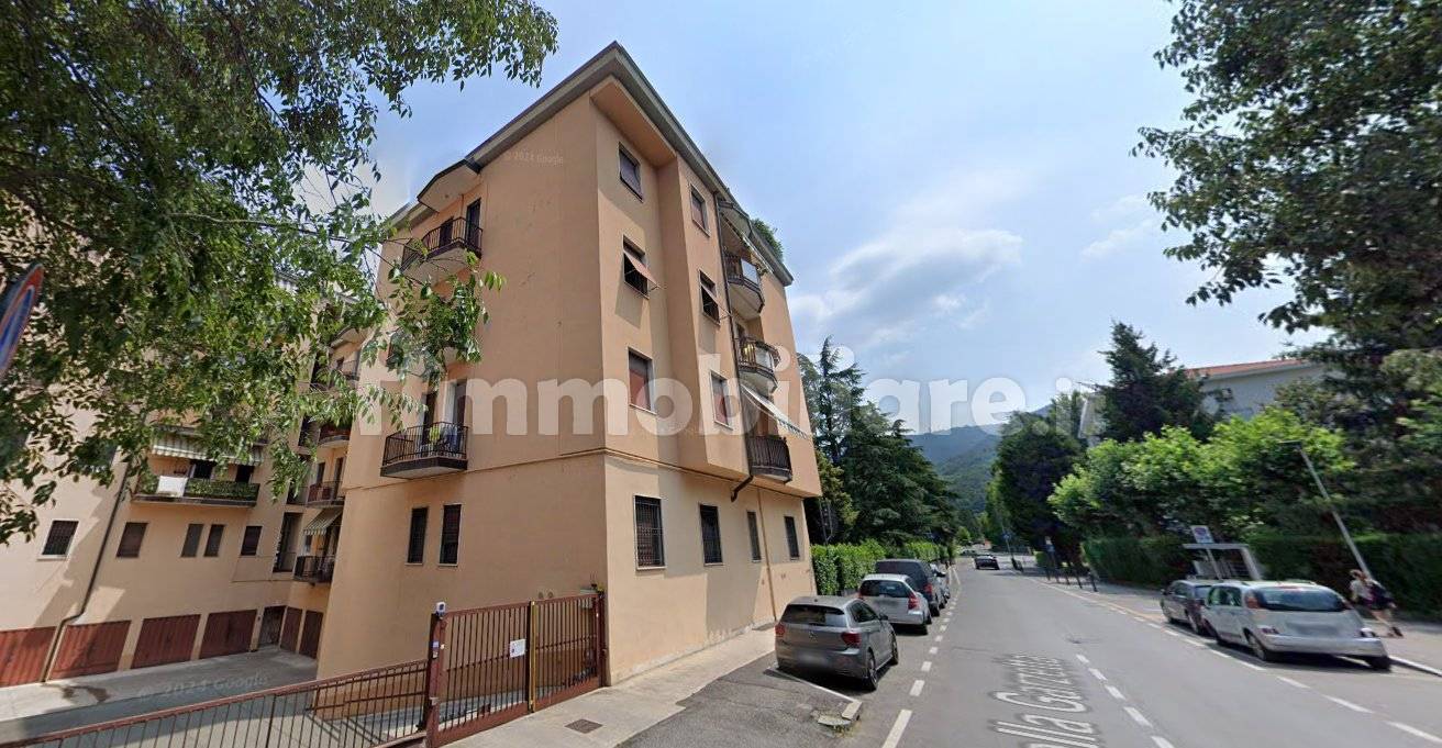 Квартира с 3 спальнями в Брешиа, Италия № 272988