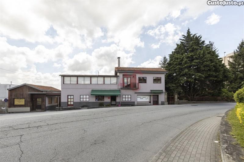 Дом с 6 спальнями в Вила Нова ди Фамаликан, Португалия № 173154