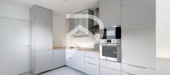 3 bedrooms House in Chartres, France No. 82569 3