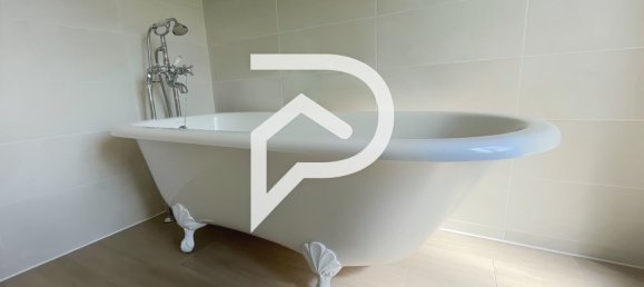 3 bedrooms House in Chartres, France No. 82569 8