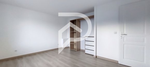 3 bedrooms House in Chartres, France No. 82569 7