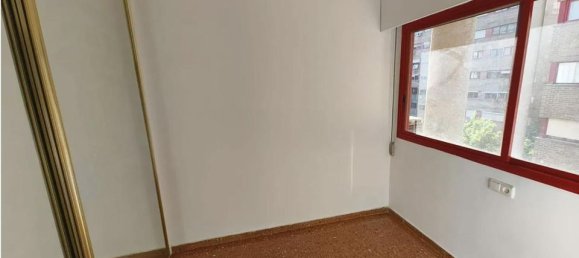 Apartamento de 4 dormitorios en Valencia, Spain No. 190909 11