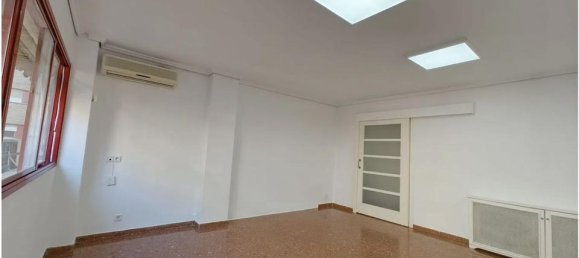 Apartamento de 4 dormitorios en Valencia, Spain No. 190909 9