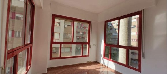 Apartamento de 4 dormitorios en Valencia, Spain No. 190909 5