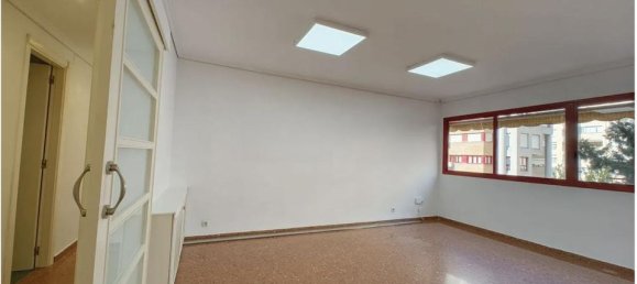 Apartamento de 4 dormitorios en Valencia, Spain No. 190909 8