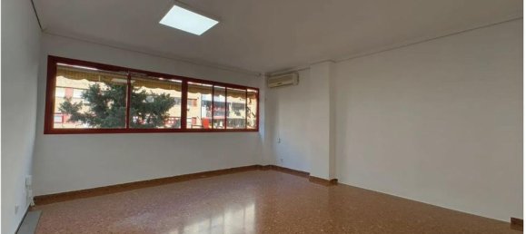 Apartamento de 4 dormitorios en Valencia, Spain No. 190909 10