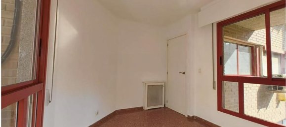 Apartamento de 4 dormitorios en Valencia, Spain No. 190909 4