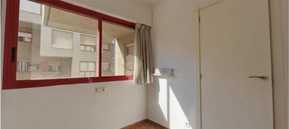 Apartamento de 4 dormitorios en Valencia, Spain No. 190909 2