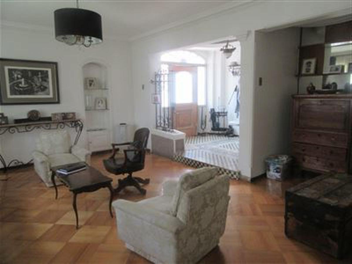 3 bedrooms House in Santiago, Chile No. 4237