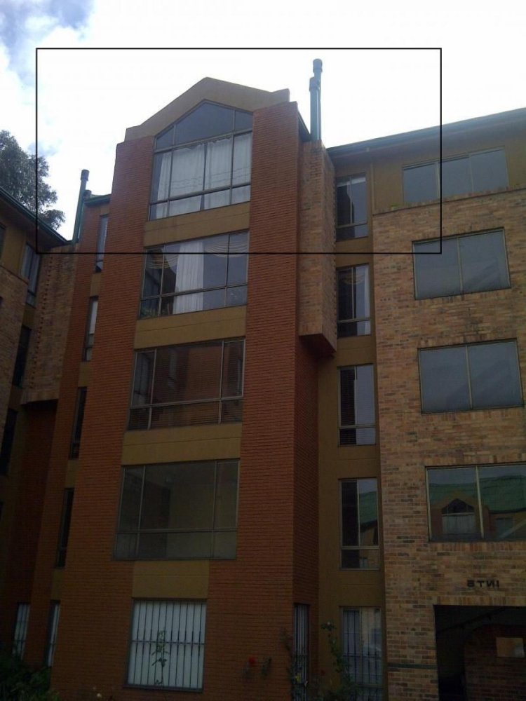 4 bedrooms House in Bogota, Colombia No. 13457