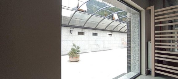 2-Zimmer Gewerbliche Immobilie in Udine, Italy, Nr. 296731 8