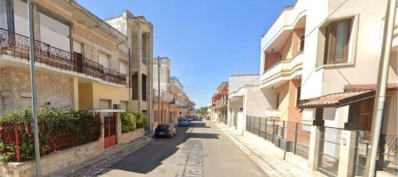 5غرفة شقة في Novoli, Italy رقم 184225 5