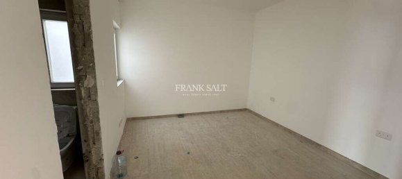 Apartamento de 3 dormitorios en Birzebbuga, Malta No. 1457 3