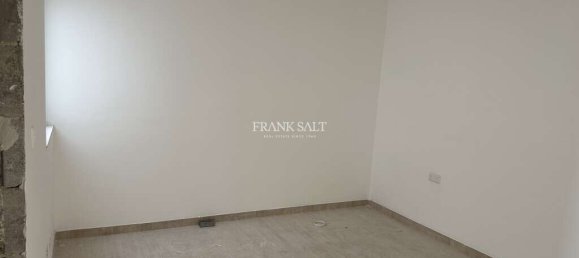 Apartamento de 3 dormitorios en Birzebbuga, Malta No. 1457 2