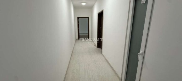 Apartamento de 3 dormitorios en Birzebbuga, Malta No. 1457 6
