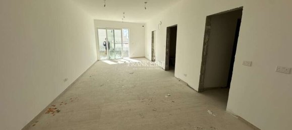 Apartamento de 3 dormitorios en Birzebbuga, Malta No. 1457 4