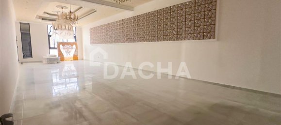 7 bedrooms Villa in Dubai, UAE No. 27434 3