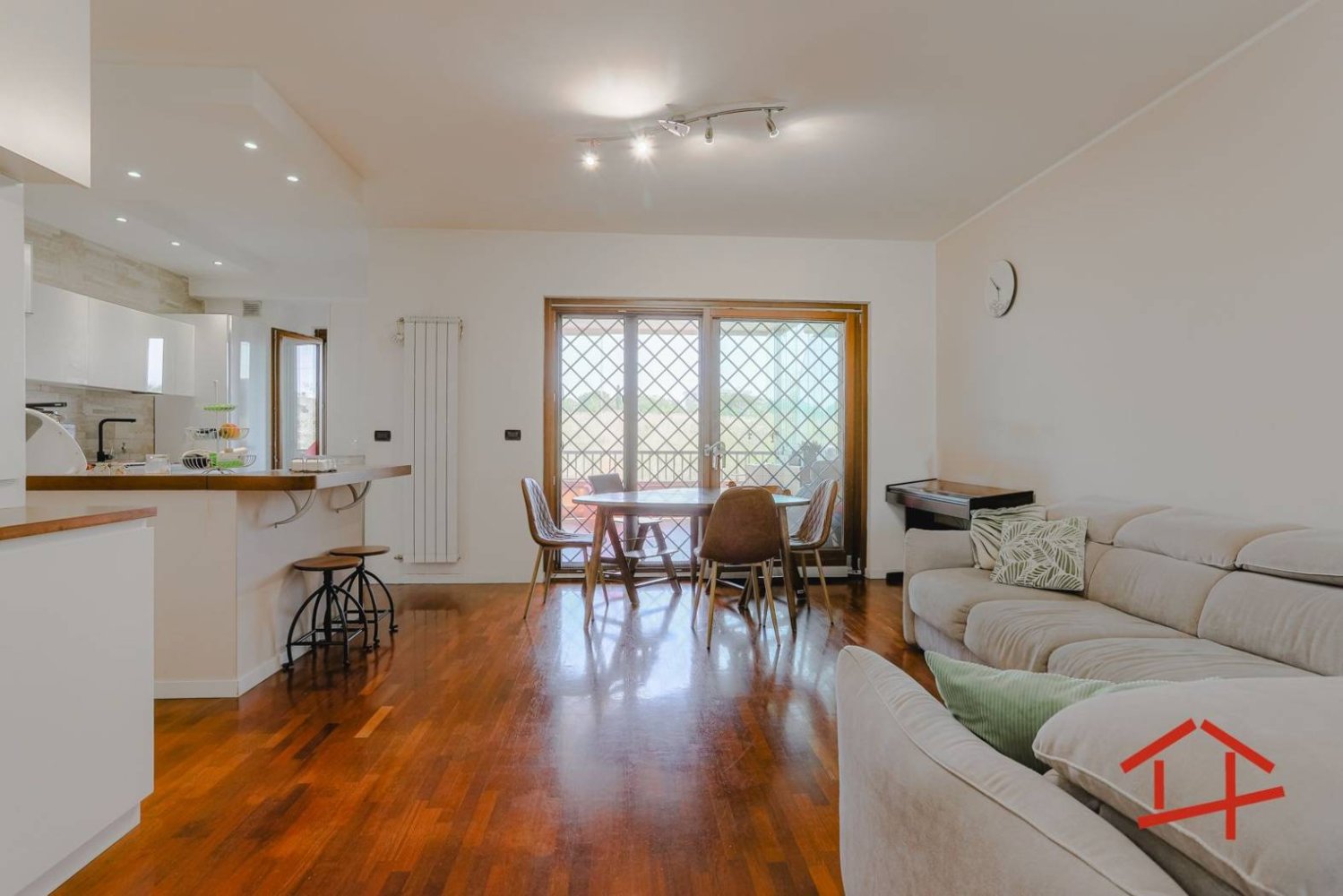 3 bedrooms Apartment in Rome, Italy No. 321404