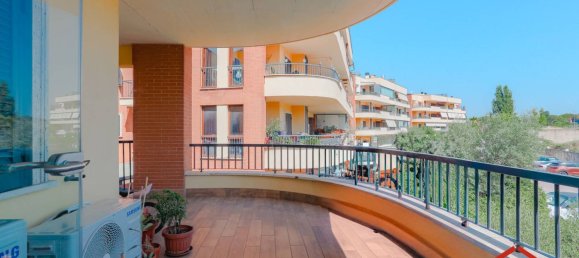 3 bedrooms Apartment in Rome, Italy No. 321404 14